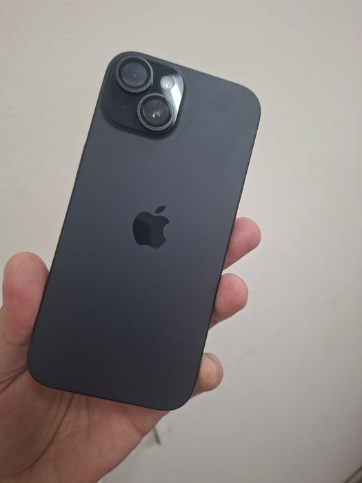 Продам iphone 15 с гарантией