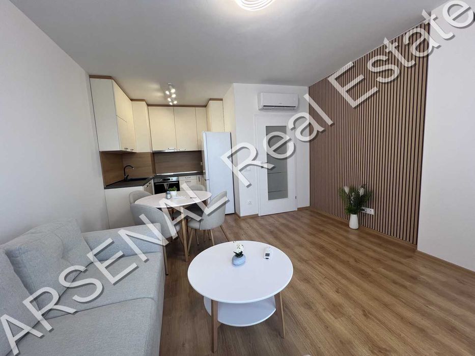 Дава се под наем Двустаен апартамент в София, Център - 70 кв.м за 648.21 € - Снимка #1