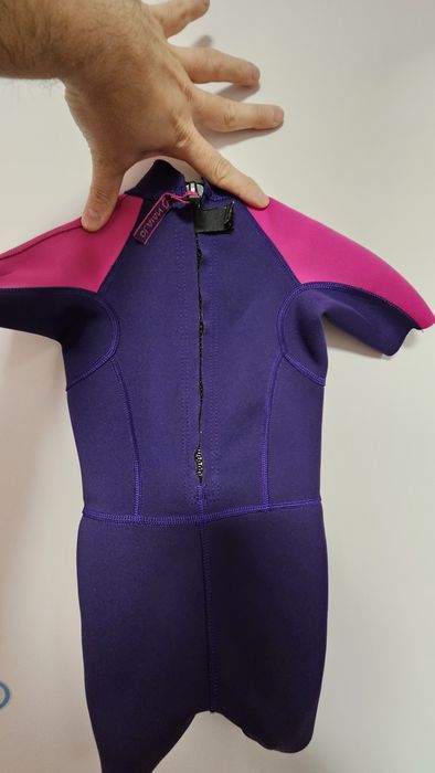 Неопрен 4 години за плуване във вода над 21 градуса