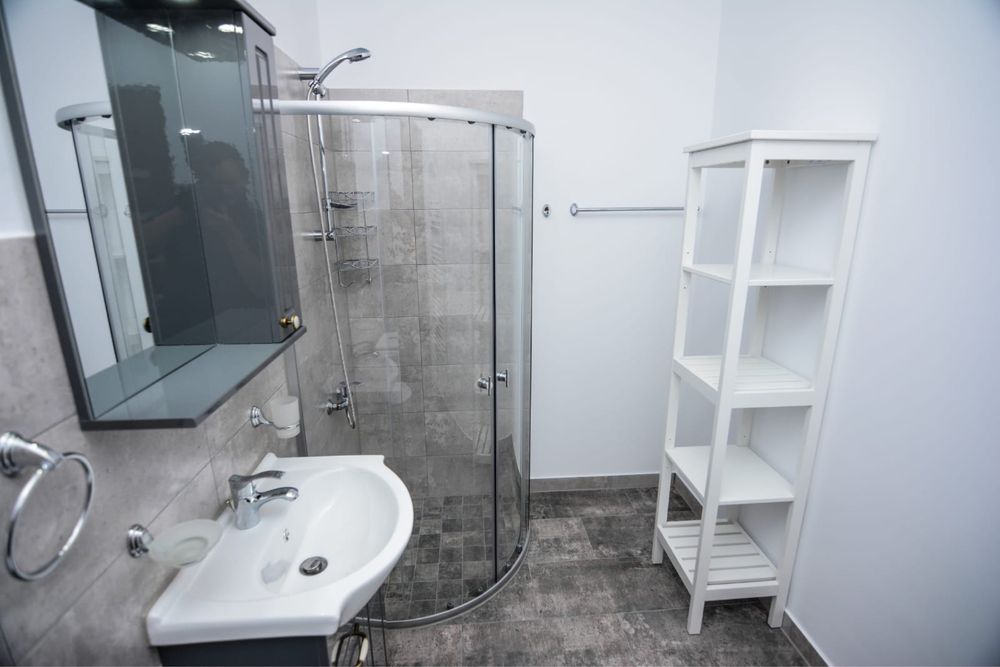 Inchiriez Ap 2 camere