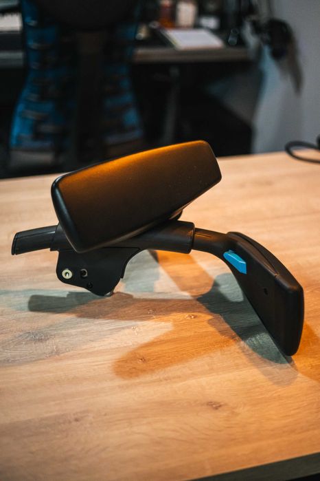 Brate Hermann Miller Embody - Armrests