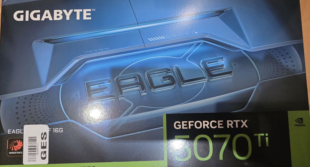 Placa video GIGABYTE GeForce RTX 5070 Ti EAGLE OC SFF 16GB GDDR7 256-bit DLSS 4.0