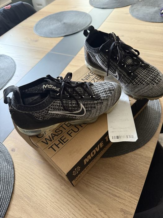 Дамски маратонки Nike