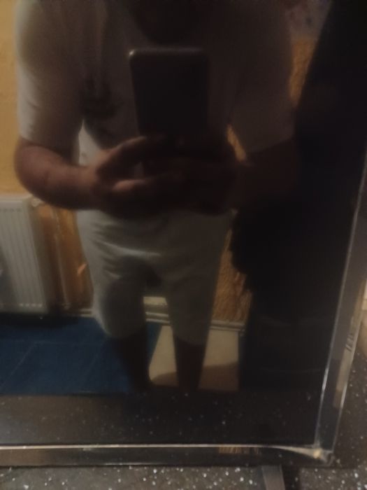 Vand doua leduri tv pentru piese LG