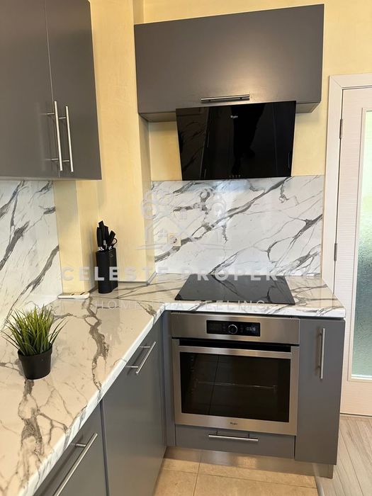 Дава се под наем Тристаен апартамент в София, Витоша - 75 кв.м за 817.53 € - Снимка #3