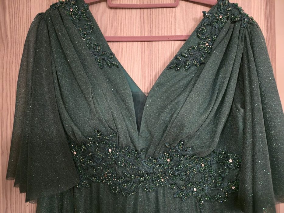 Официална рокля подходяща за бал, сватба или друг официален повод