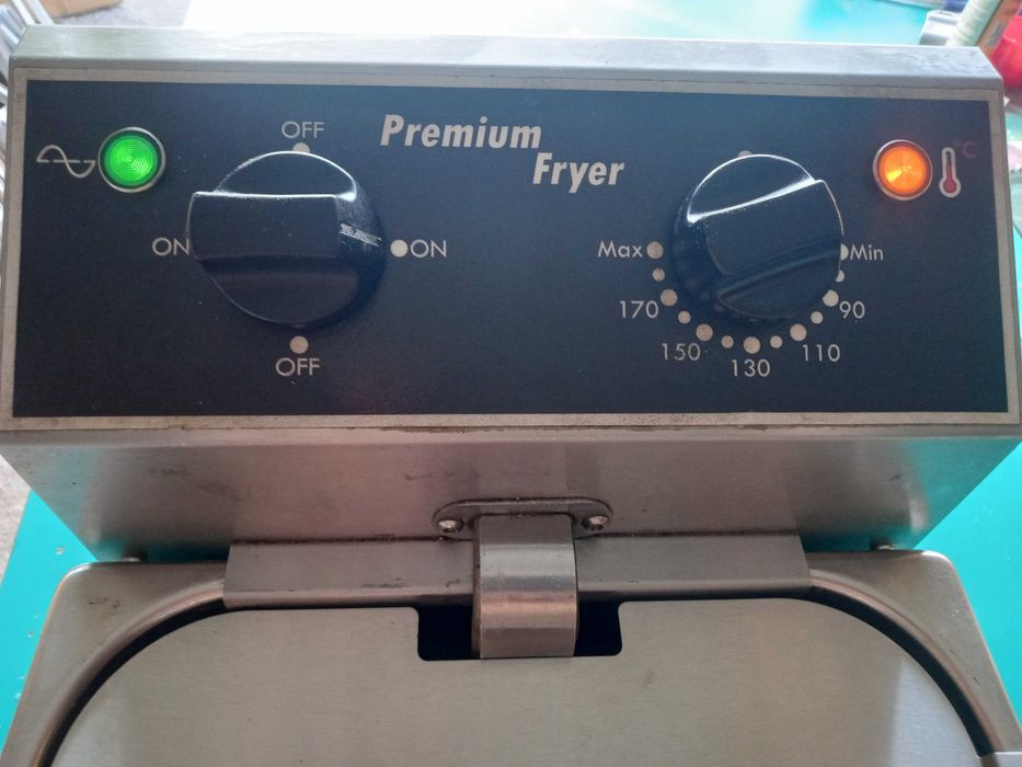 Продавам професионален фритюрник