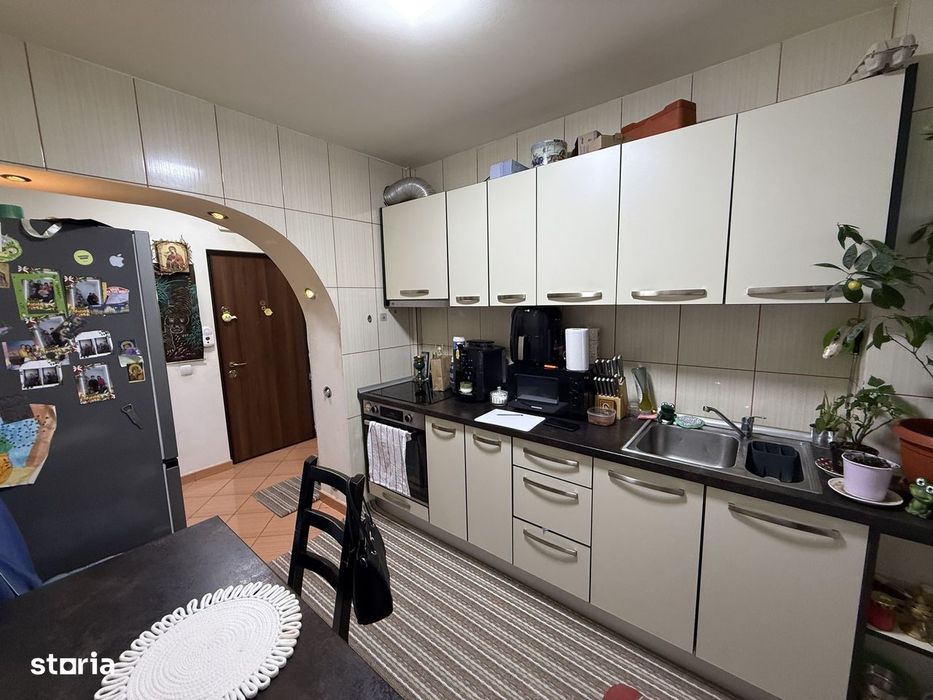 Apartament 3 cam modern complet renovat - mobilat Campina- central