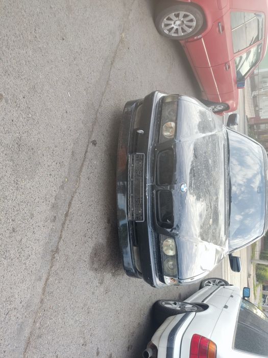 Продам BMW в среднем состоянии