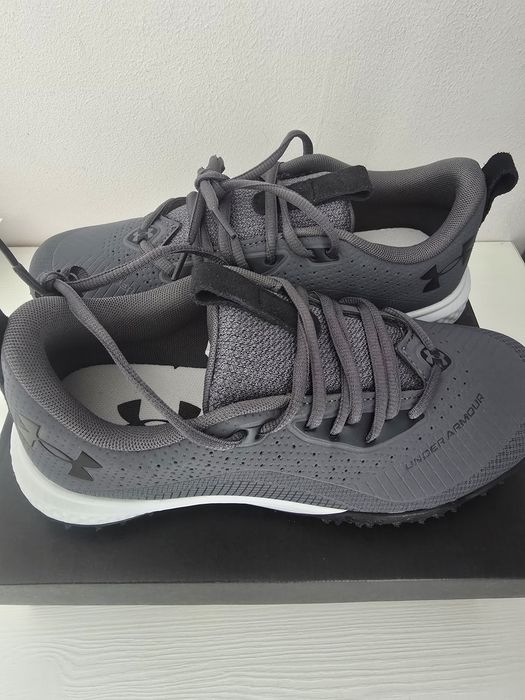 Чисто нови маратонки Under Armour