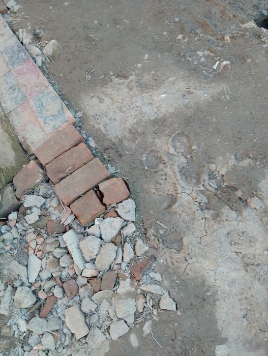 Продам участок в центре.