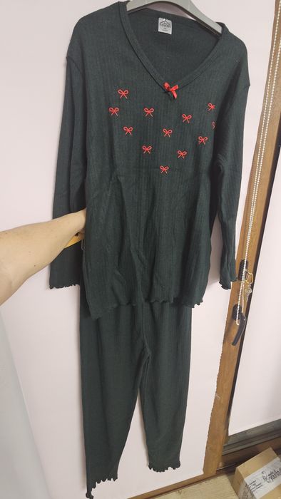 Pijamale de damă mărimea XL