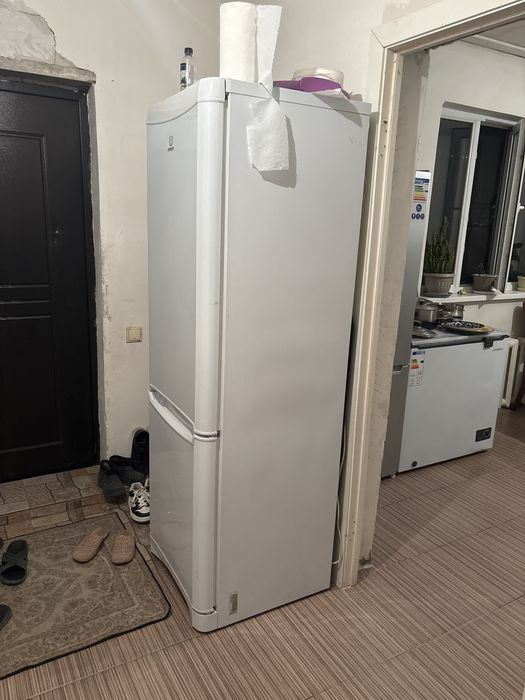 Холодильник 30000