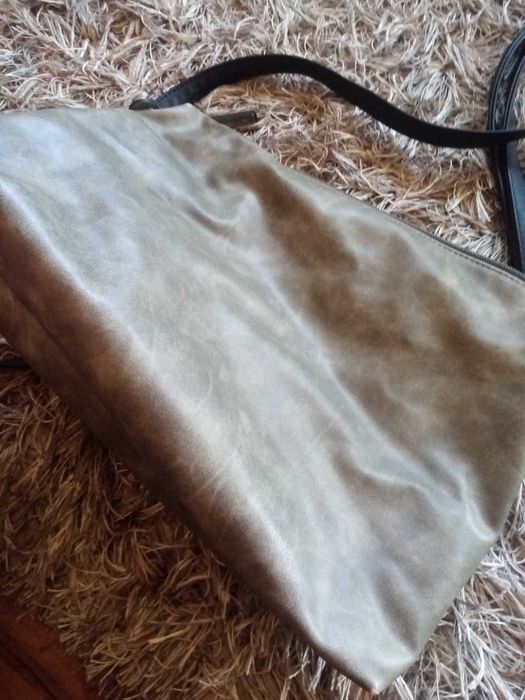 Продавам дамска чанта