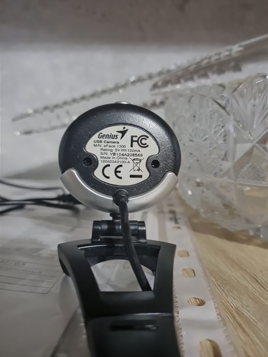 Продам веб камеру Geniys