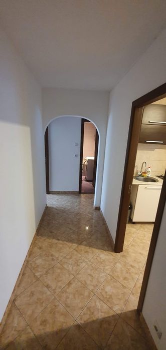 Inchiriez apartament 2 camere foarte ingrijit