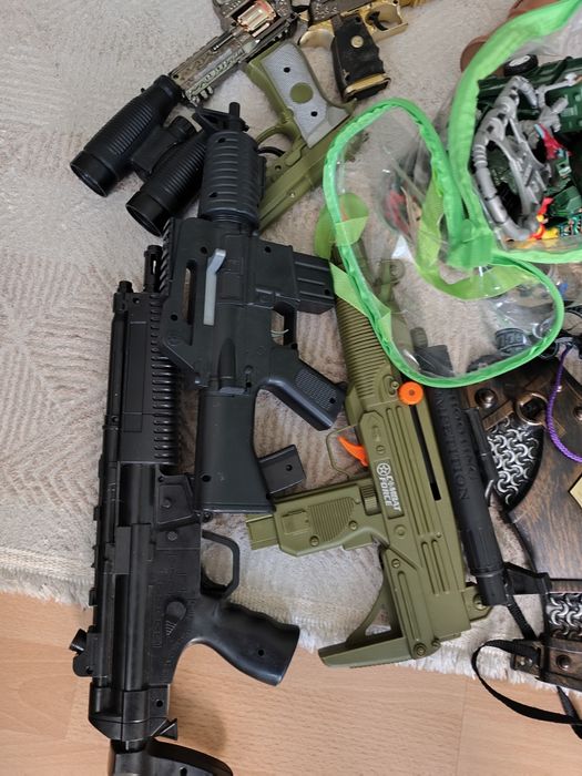 За все игрушки для мальчика 2000т