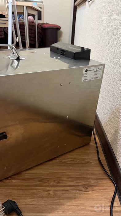Продаю дегидратор Hurakan HKN-DHD12M