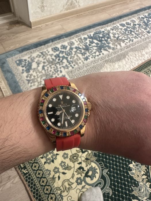 Продам часы наручные