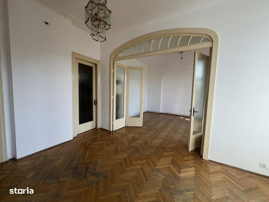 Unirii - Apartament in vila - fatada refacuta -zona ultracentrala