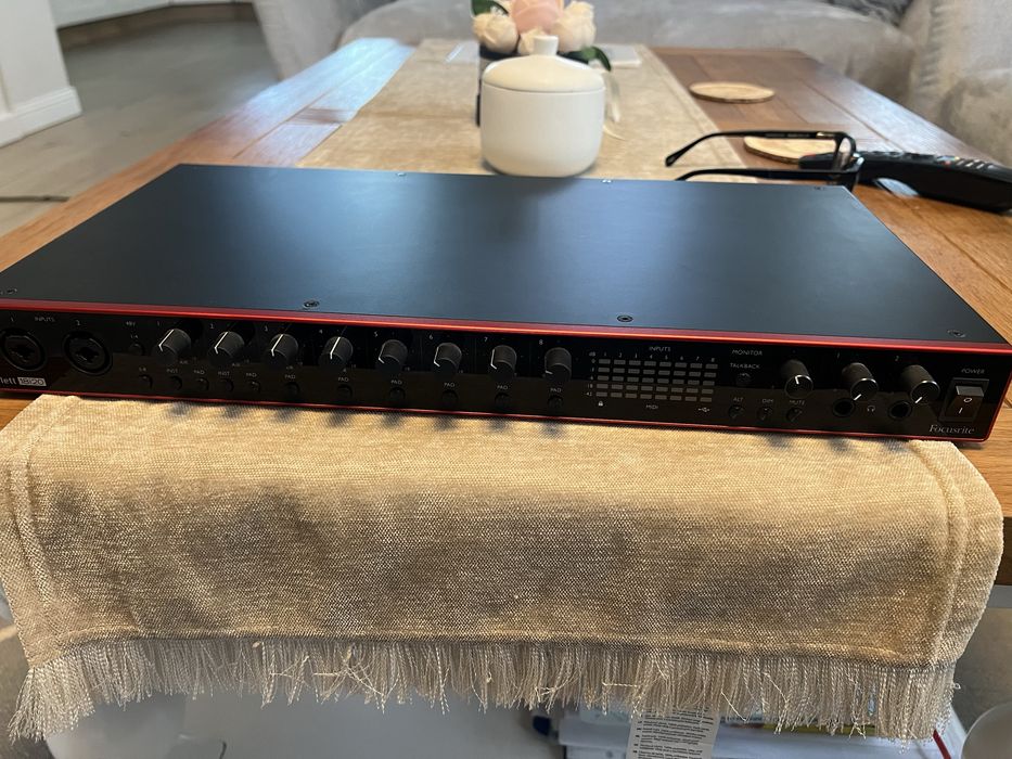 Vând Focusrite Scarlett 18i20 – interfață audio profesională USB