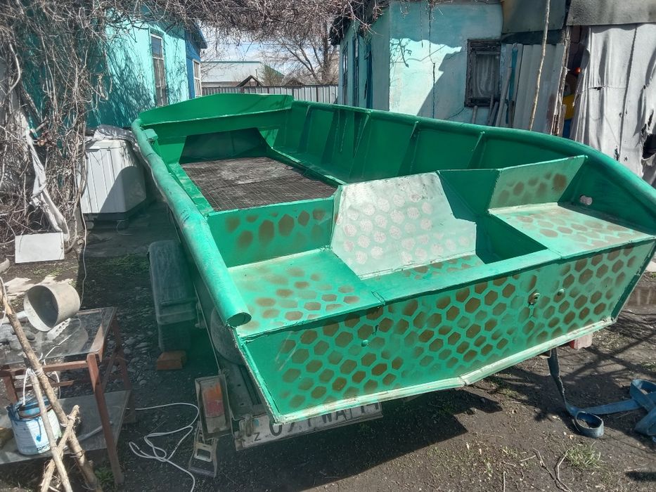 Продам лодку материал пнд