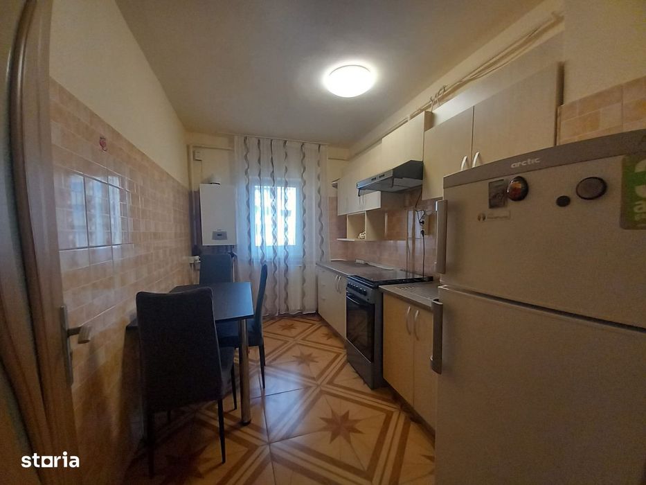 Oituz - in spate la Ursus, apartament 3 camere, etajul 2 !