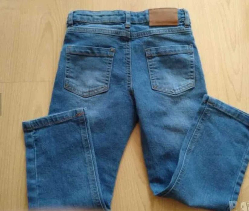 Нови дънки р.110 см.