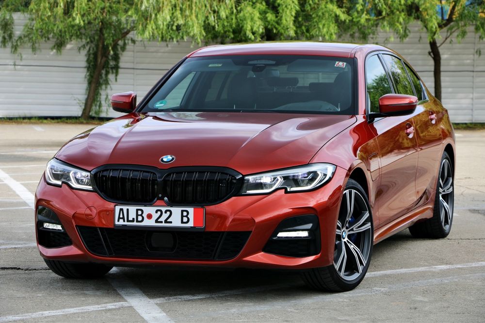 BMW Seria 3 G20 ‼️122.000 KM ‼️ 2020 330e 2.0 Benzina + Electric / PacketM / HarmanKardon / Laser