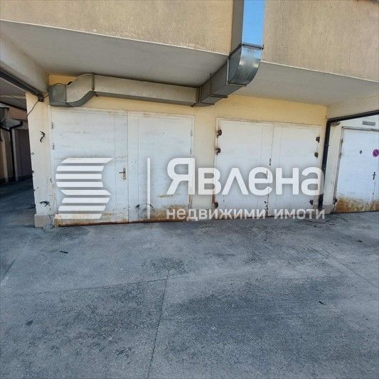 Продава се Гараж / Паркомясто в Варна, Колхозен пазар - 22 кв.м за 1341 €/кв.м - Снимка #1