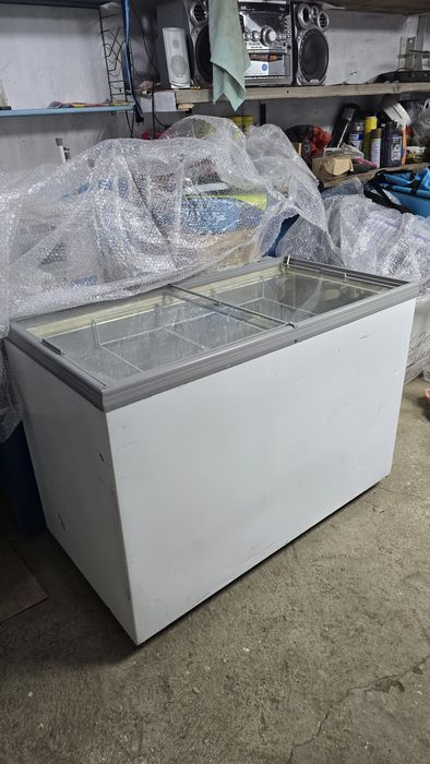 Морозильник для кухнии