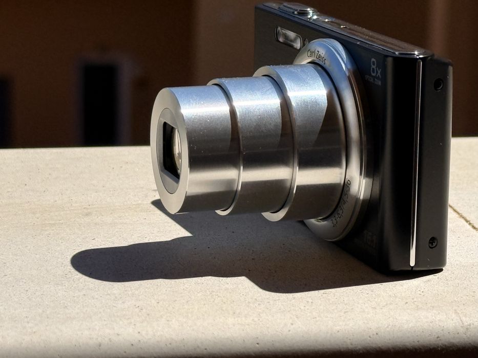 Sony Cyber-shot DSC-W730