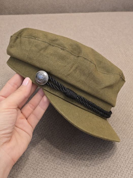 Sapca H&M noua, dama