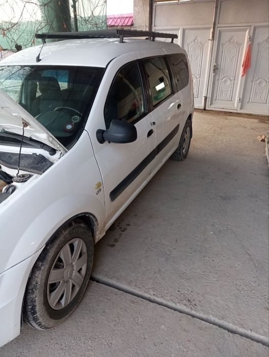 Lada largus 2013 metan gaz