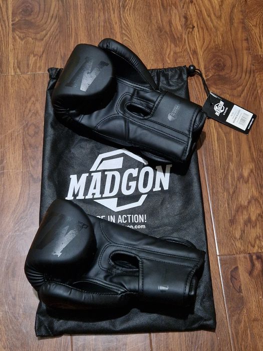 Mănusi de box MADGON