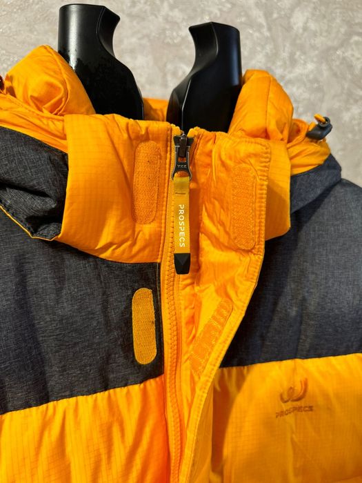 Куртка пуховик есть еще красный