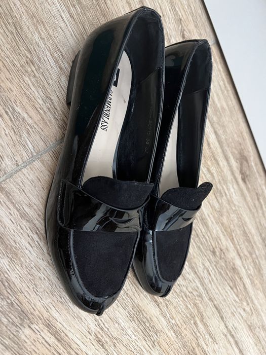 Лоферы лакированные