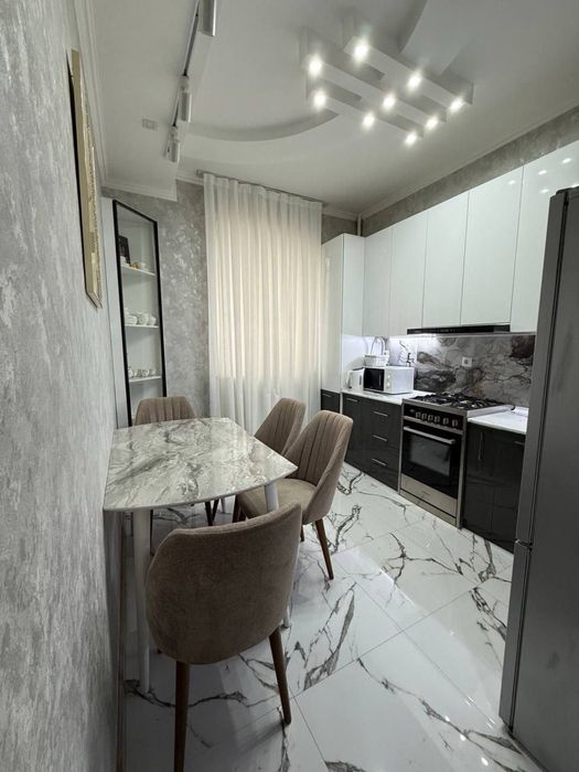 Паркентский базар, Макро Эвос 2-4-7 Кирпичная новострйка с ремонтом!