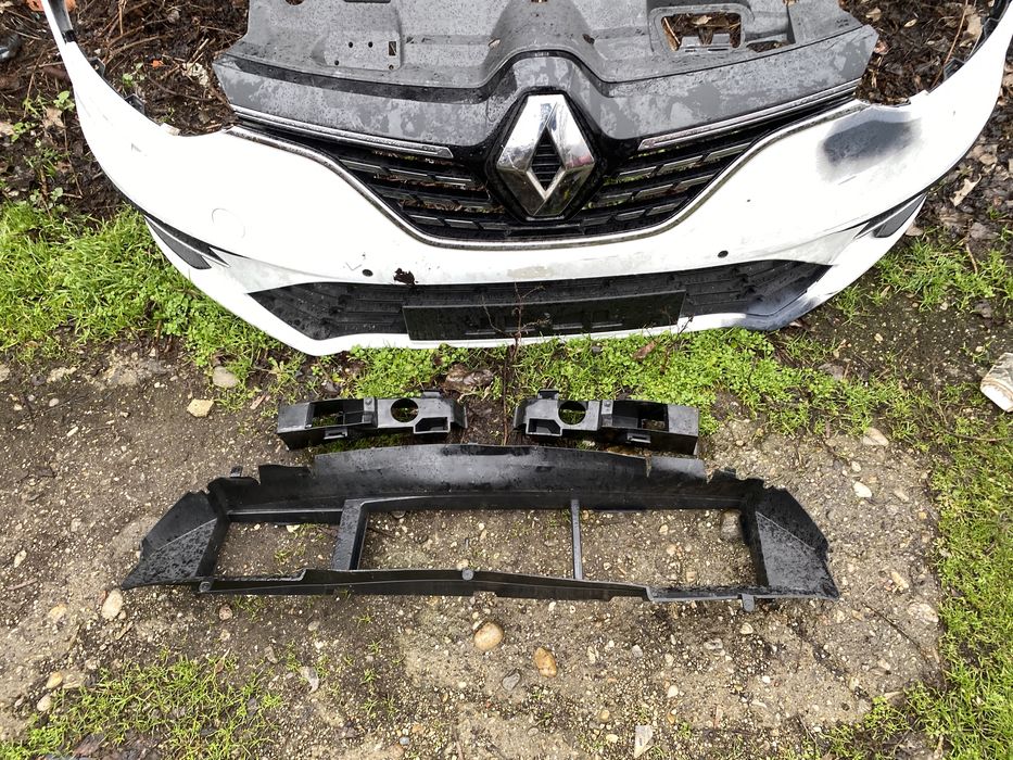 Far bara Renault Megane 4 facelift 2020 - 2024 grile bara fata