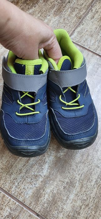 Pantofi incaltaminte sport de drumetie Quechua