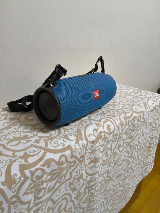 Vand JBL Xtreme albastru