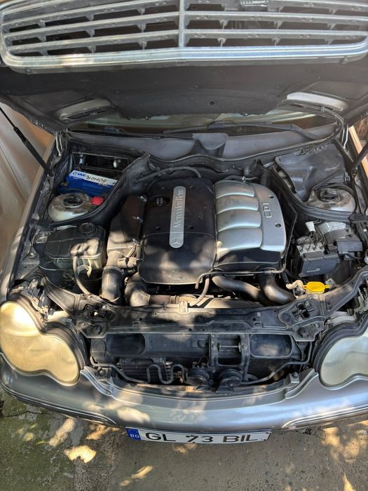 vând mercedes-benz c220 150cv 2004