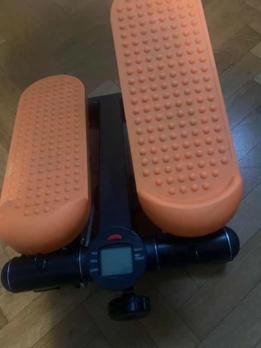 Степер за фитнес упражнения с брояч