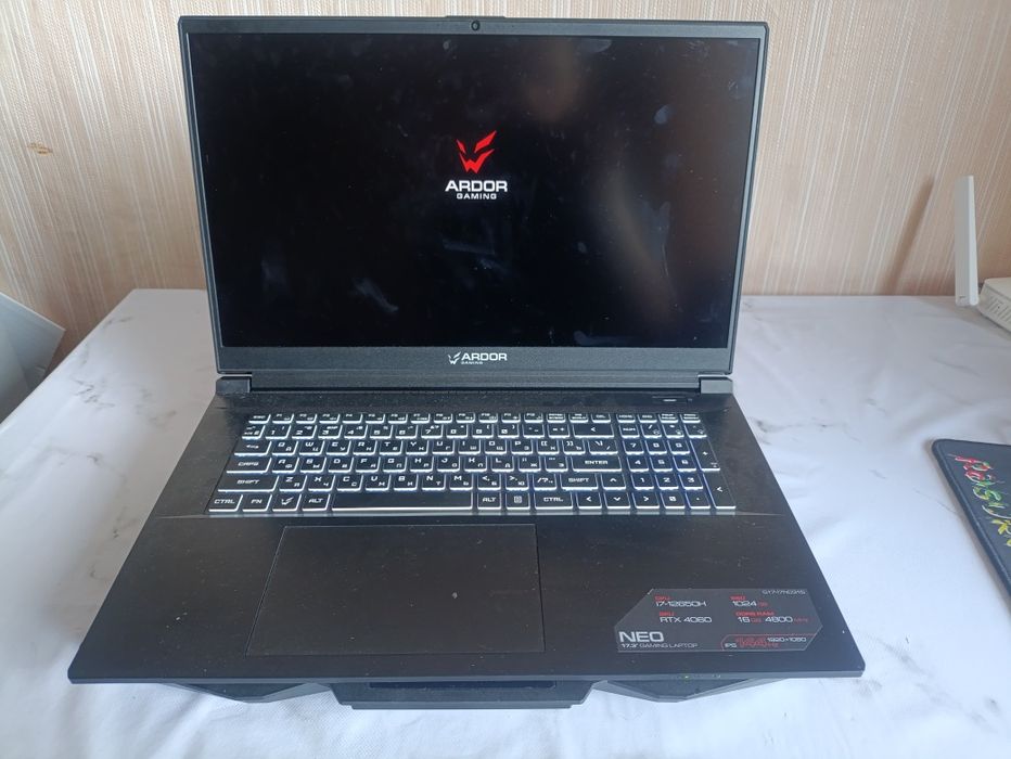Продам ноутбук Ardor Gaming.