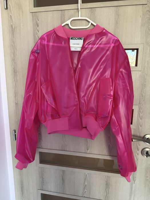 Дамско яке  оригинал MOSCHINO цената е до 31.12.2025