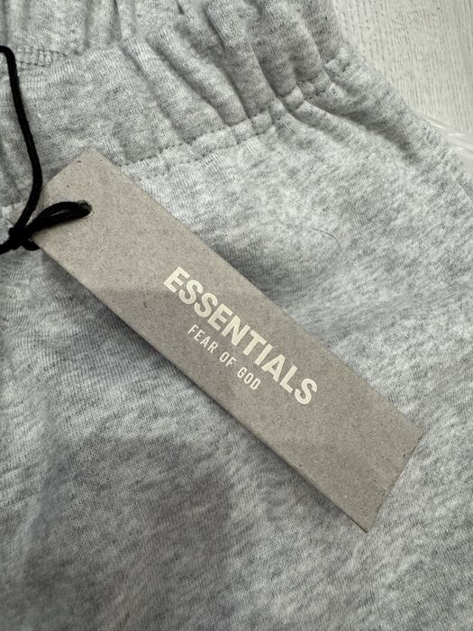 Essentials къси панталони