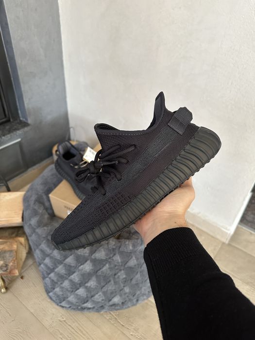 Adidas Yeezy Boost 350 V2 Onyx