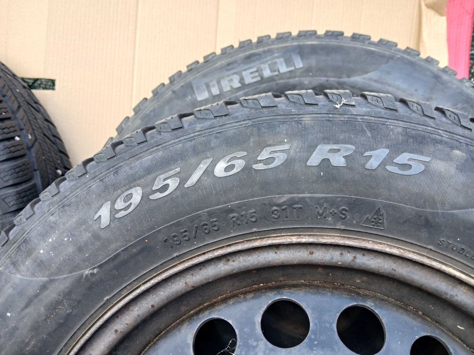 Зимни гуми 195/65/15