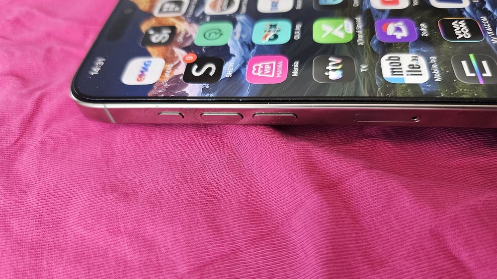 Като НОВ Iphone 16 pro MAX 512GB