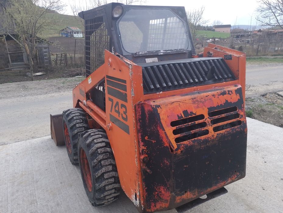 Miniincarcator Bobcat 743